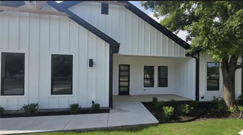 1106 East Sixth Street Springtown TX 76082