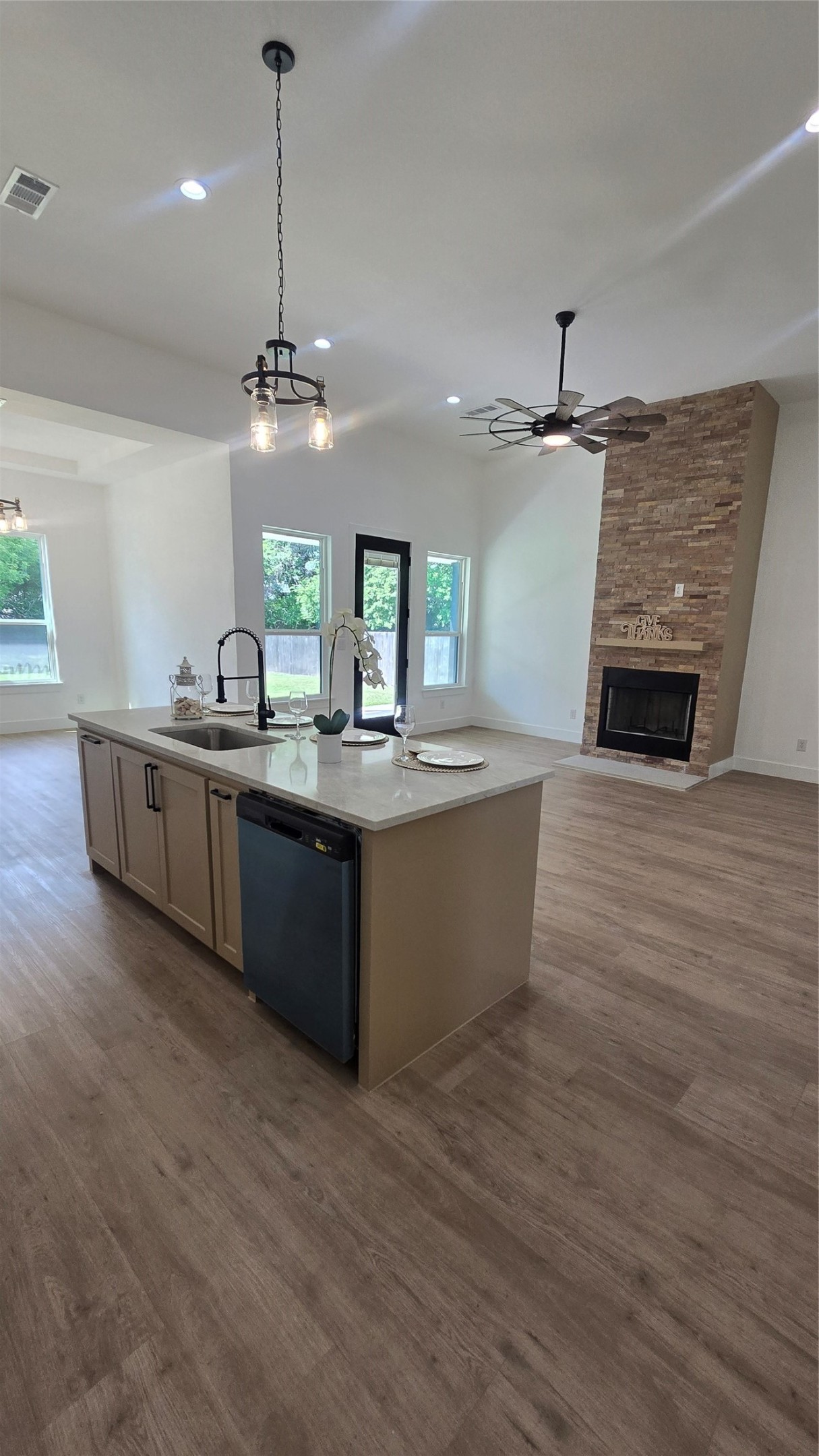 1106 East Sixth Street Springtown TX 76082