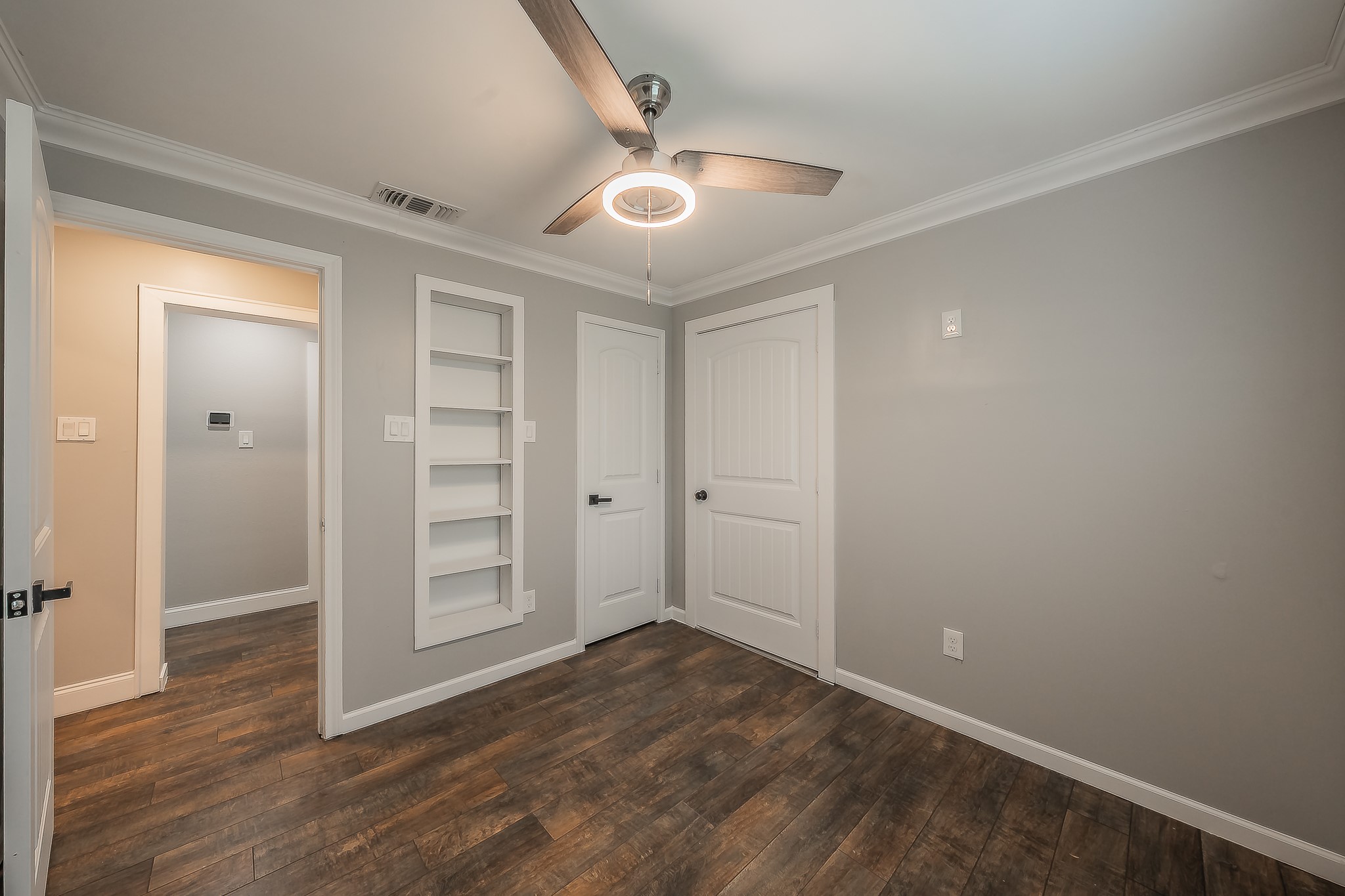 1015 Epenard Street Dallas TX 75211