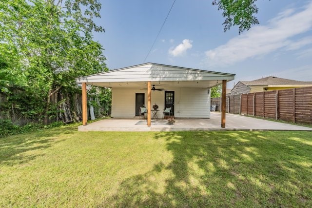 1015 Epenard Street Dallas TX 75211