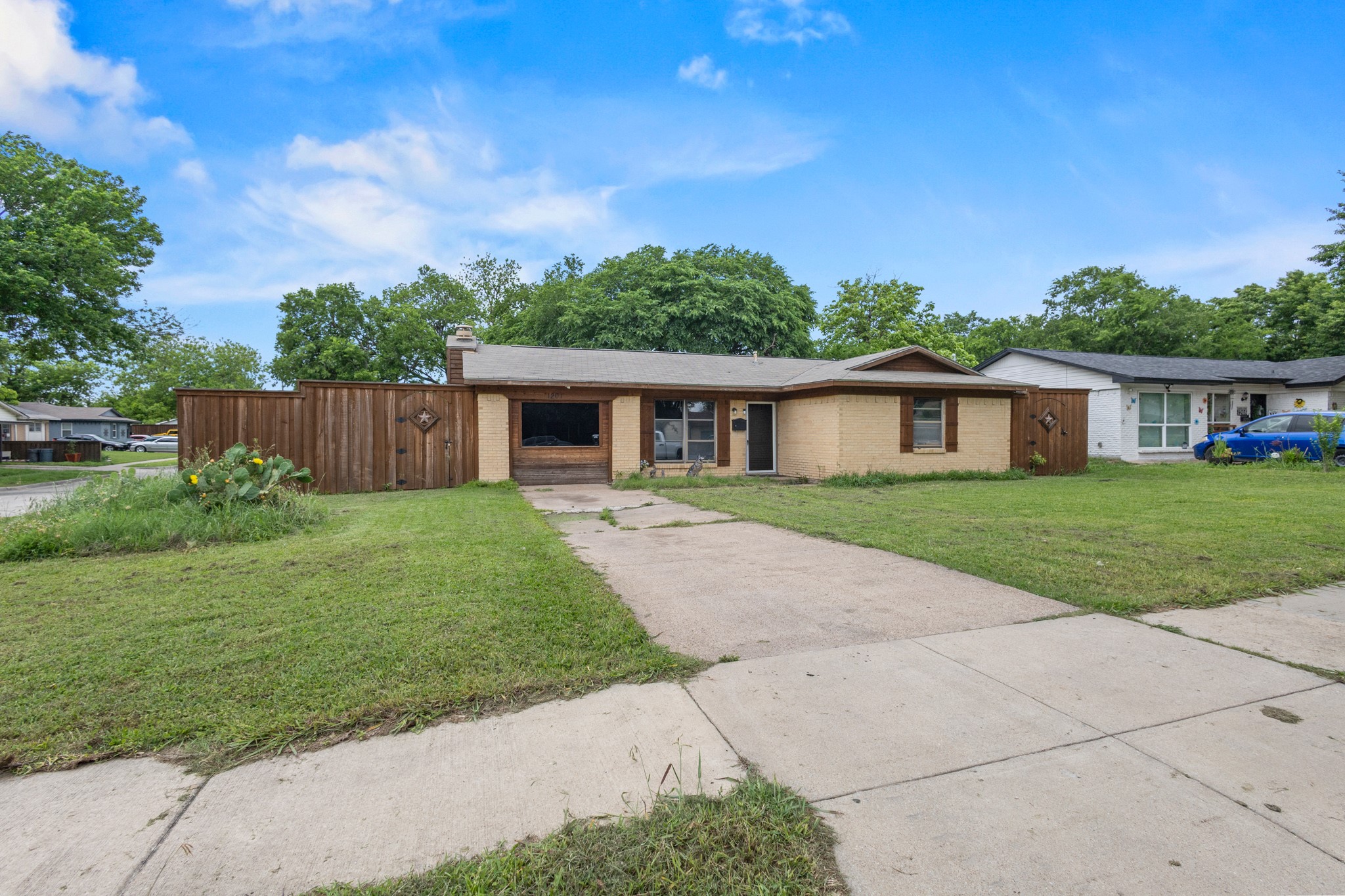 1201 Juanita Street Mesquite TX 75149