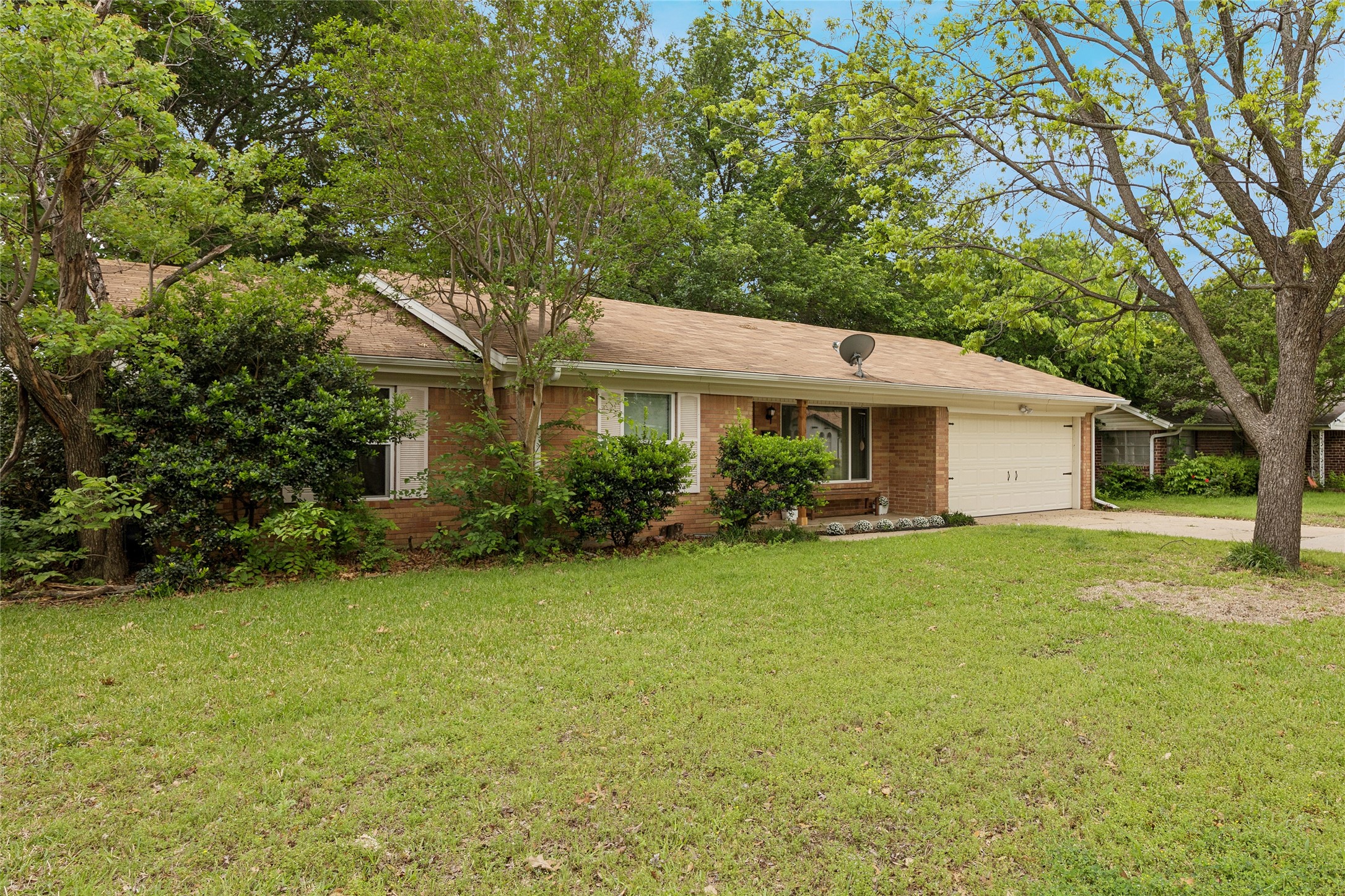 7420 Maple Drive North Richland Hills TX 76180