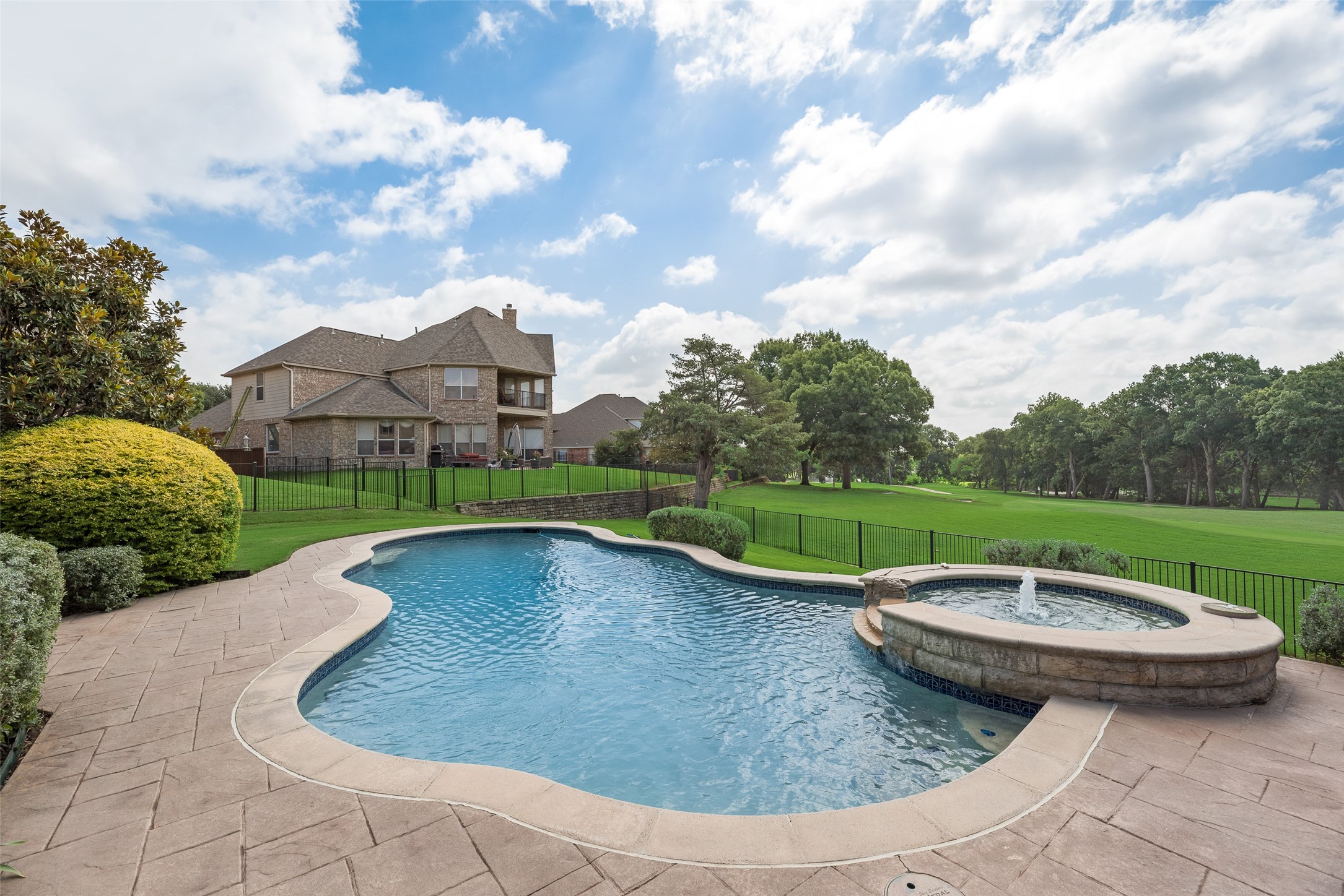 2501 Valley Creek Trail Mckinney TX 75072