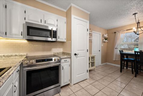 806 Ridgeway Road Joshua TX 76058