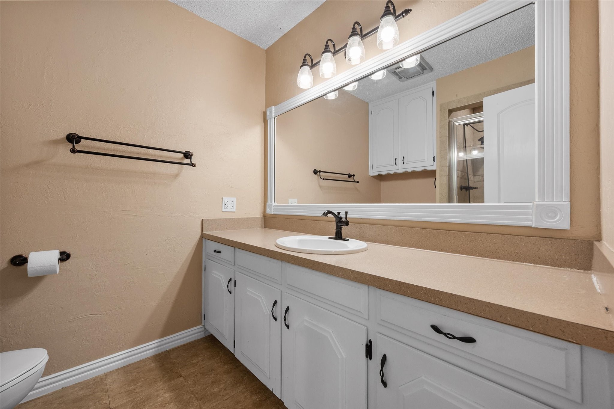 806 Ridgeway Road Joshua TX 76058