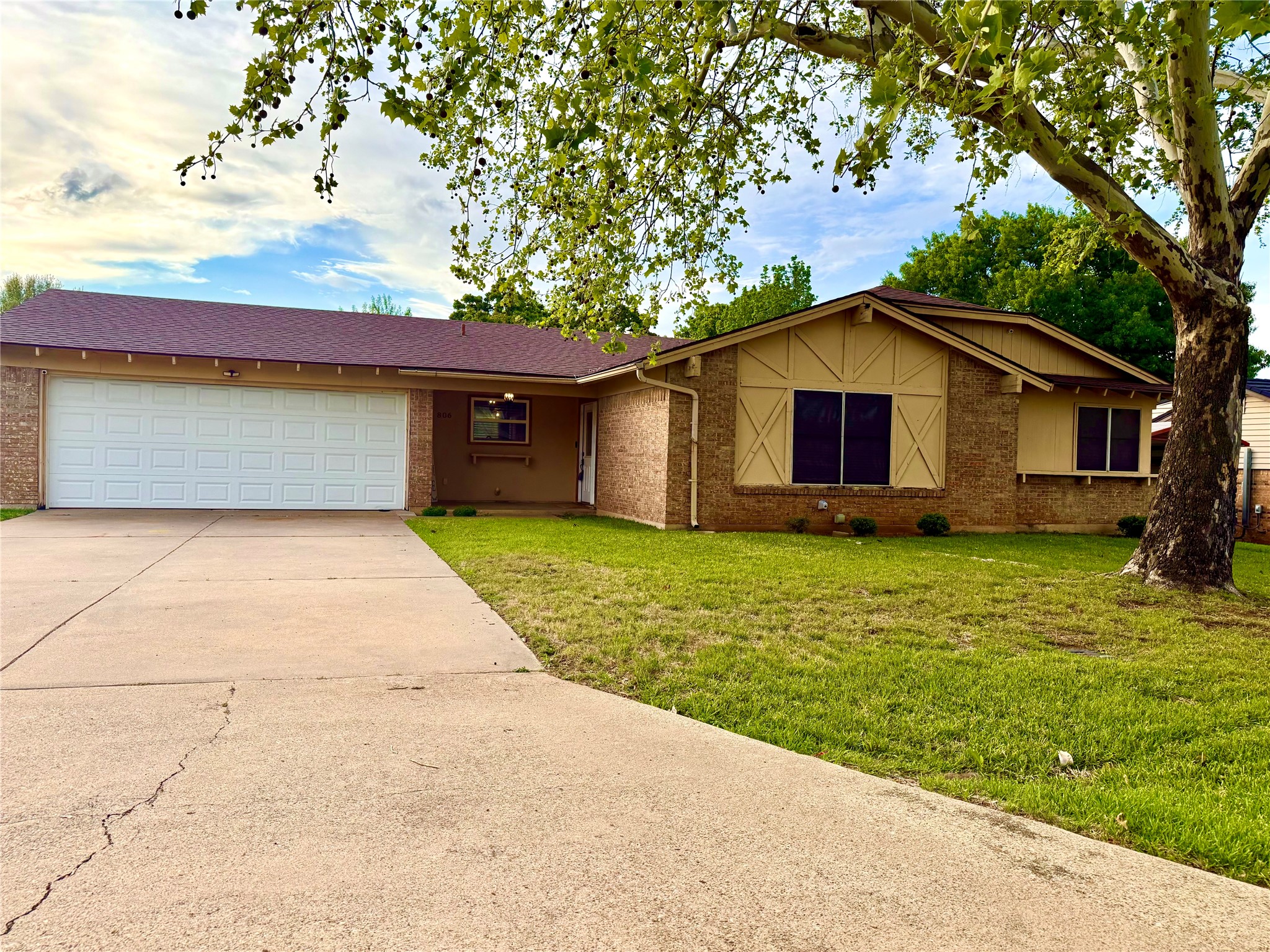 806 Ridgeway Road Joshua TX 76058