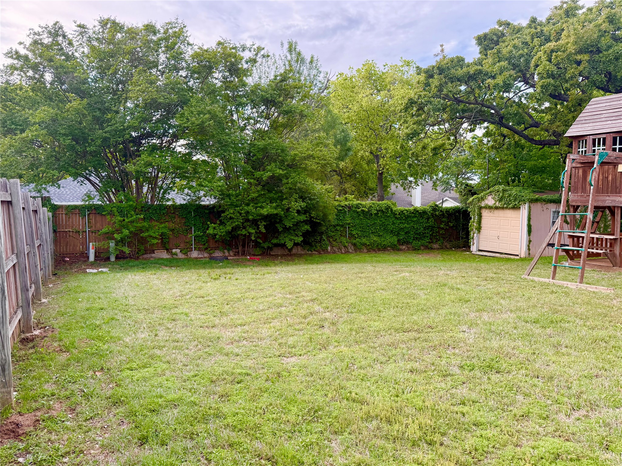 806 Ridgeway Road Joshua TX 76058