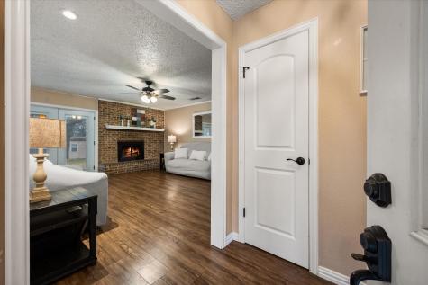 806 Ridgeway Road Joshua TX 76058