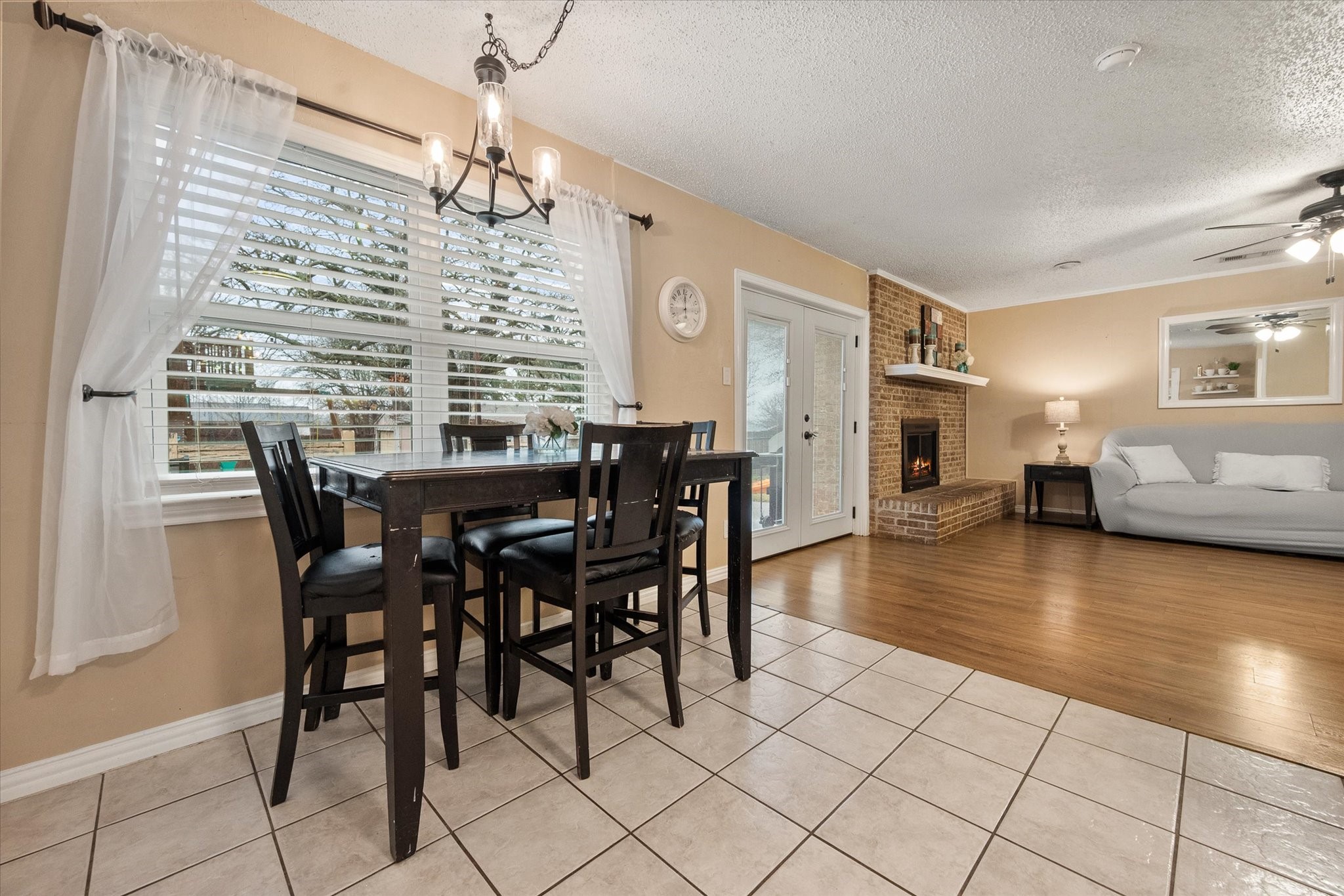 806 Ridgeway Road Joshua TX 76058