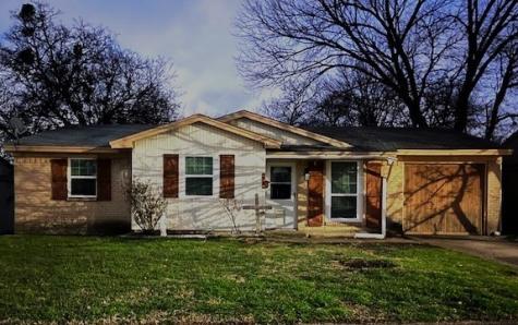 542 Summit Ridge Drive Duncanville TX 75116