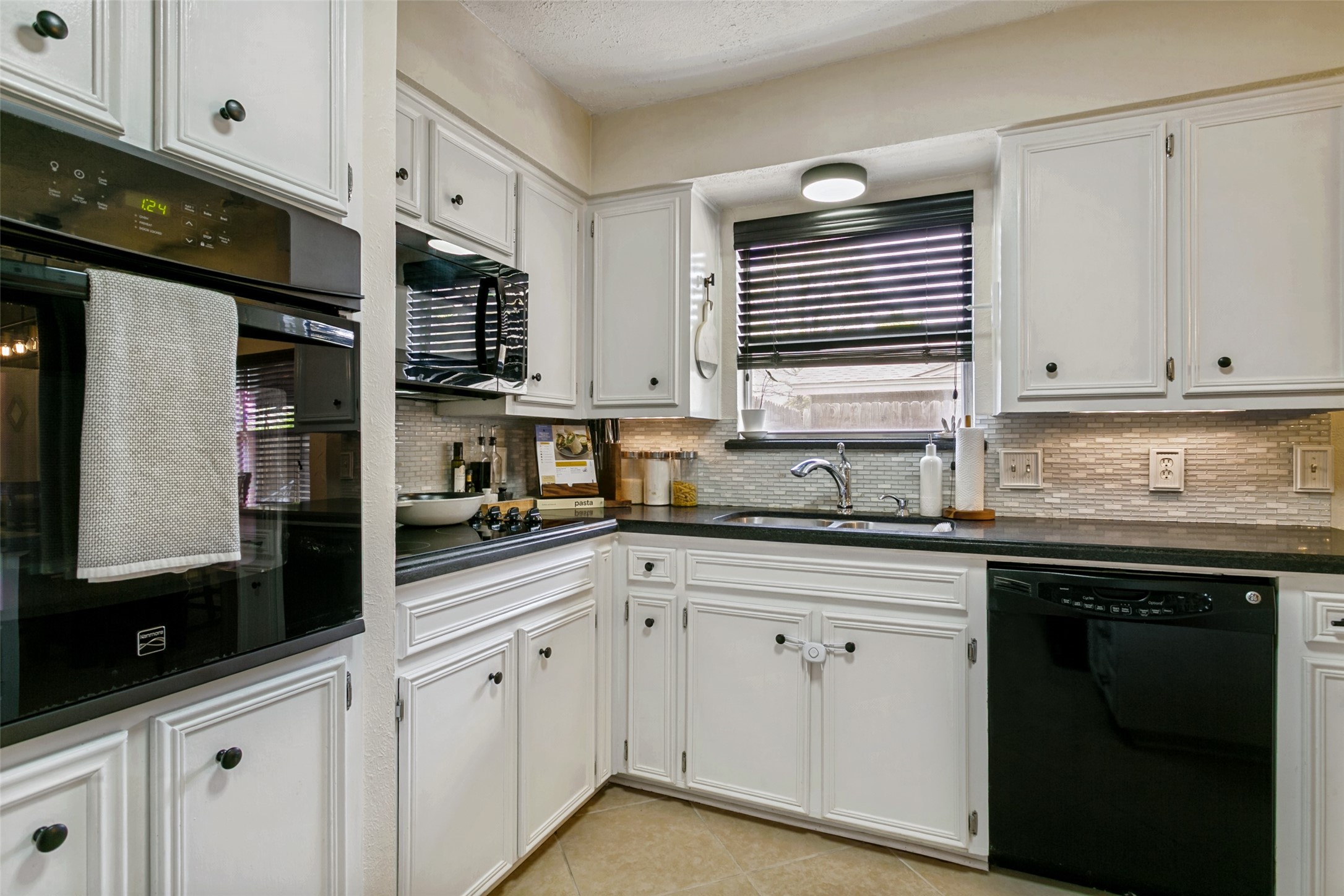 6917 Smithfield Road North Richland Hills TX 76182