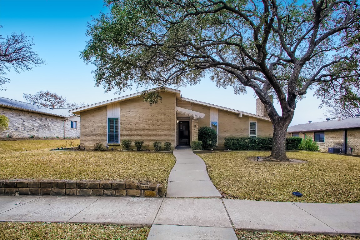 1811 Haymeadow Carrollton TX 75007