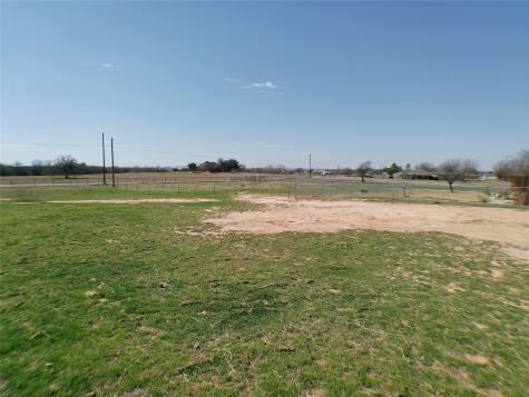 200 County Road 3170 Decatur TX 76234