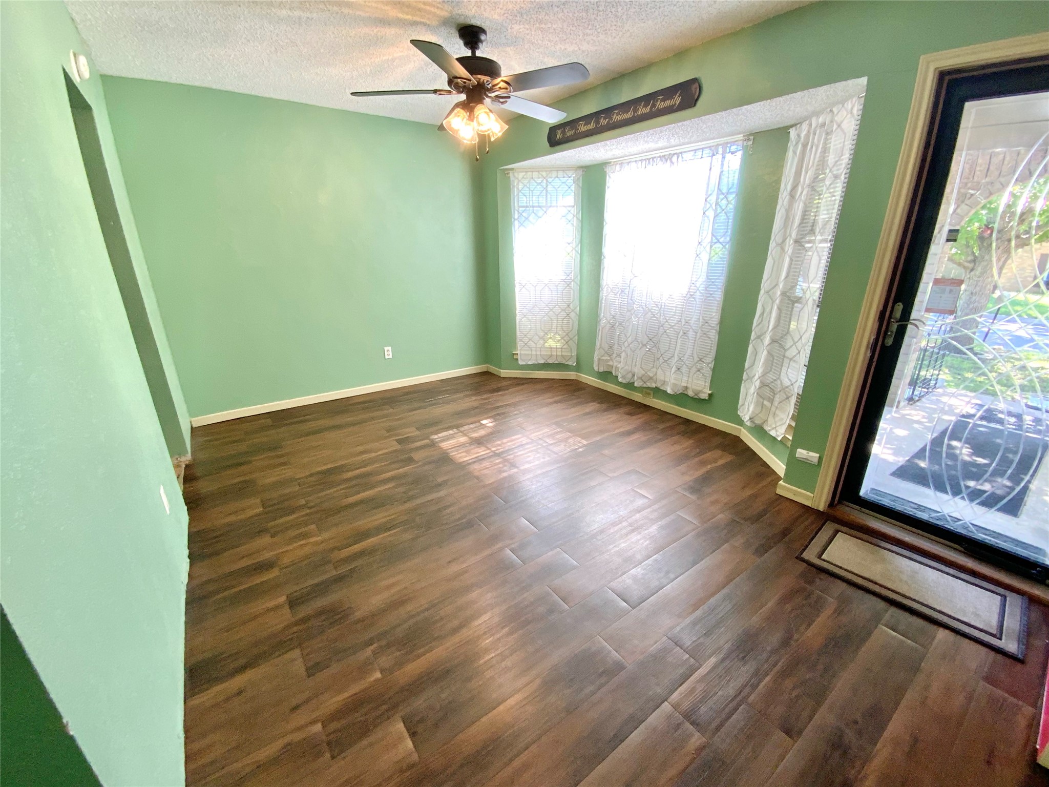 6917 Penhurst Drive Fort Worth TX 76133