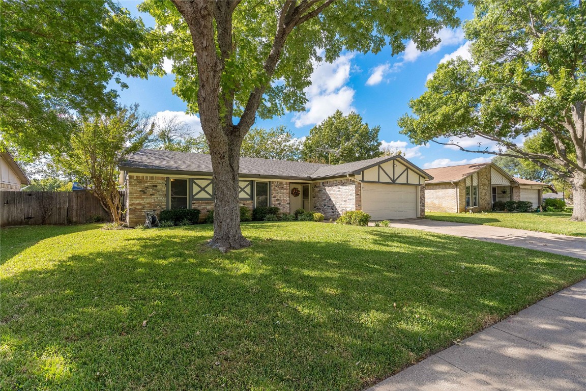 2917 Highgate Lane Bedford TX 76021
