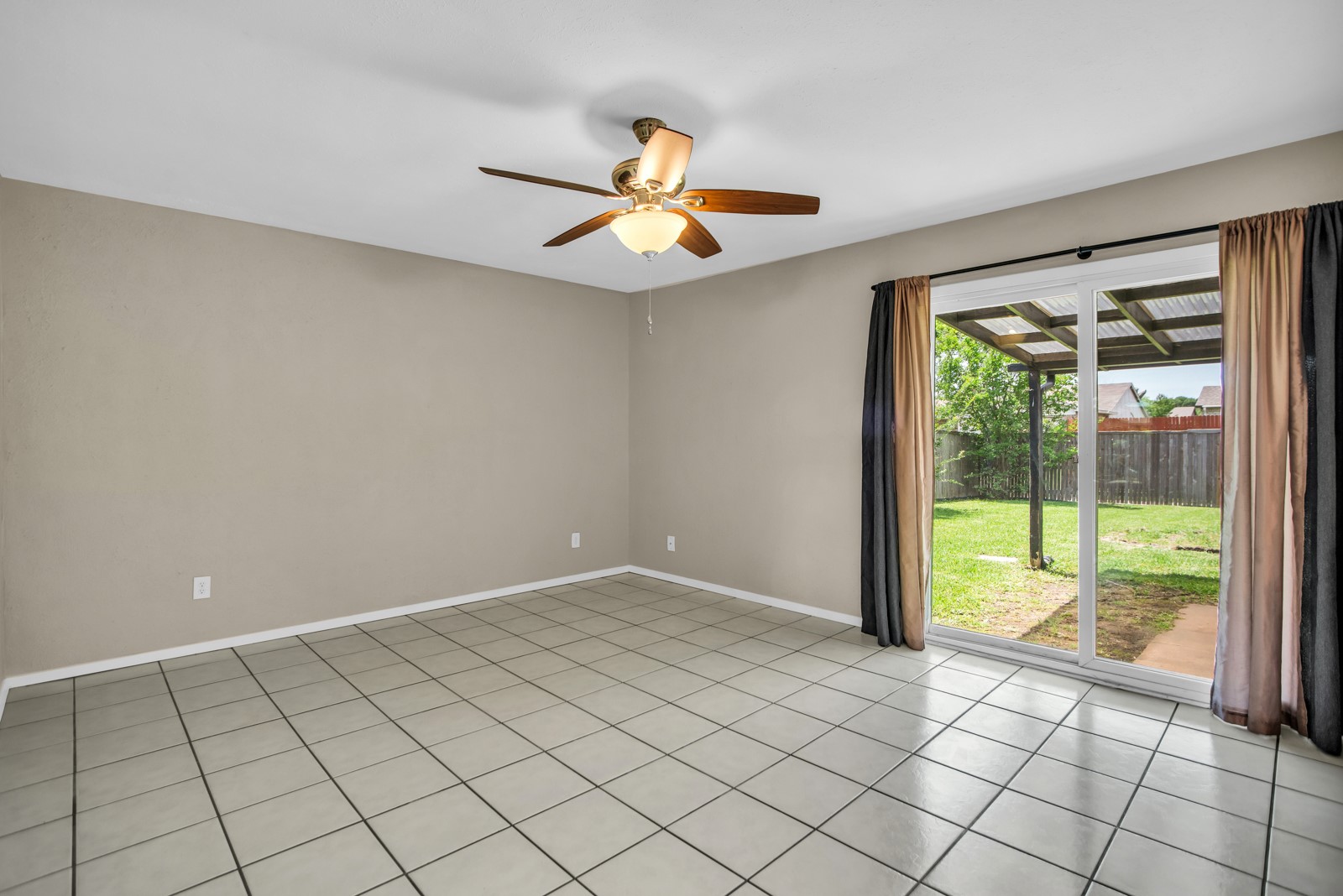 1917 Vine Drive Garland TX 75040