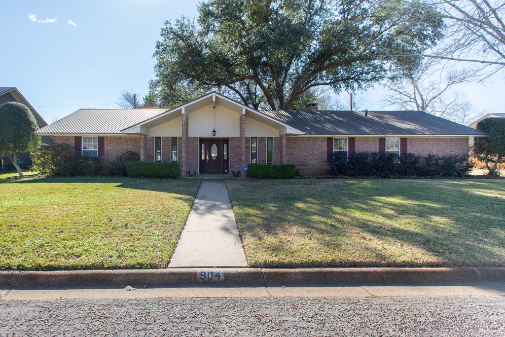 904 Clifford Street Athens TX 75751