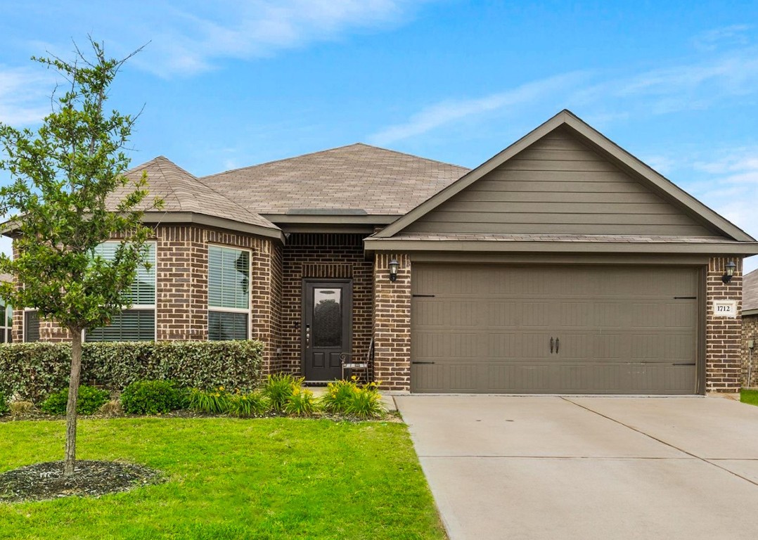 1712 Blue Water Court Crowley TX 76036