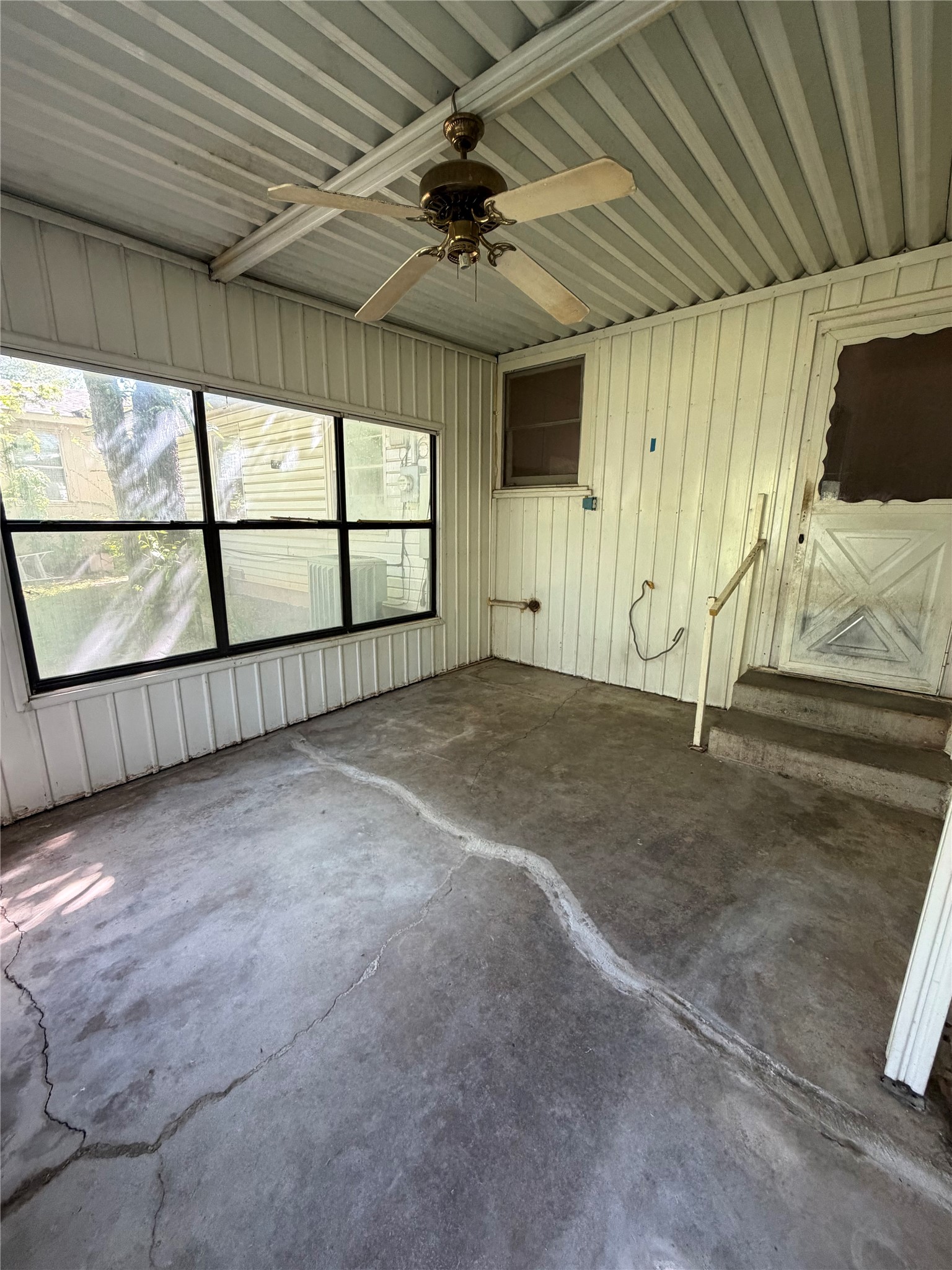 5013 Merida Avenue Fort Worth TX 76115