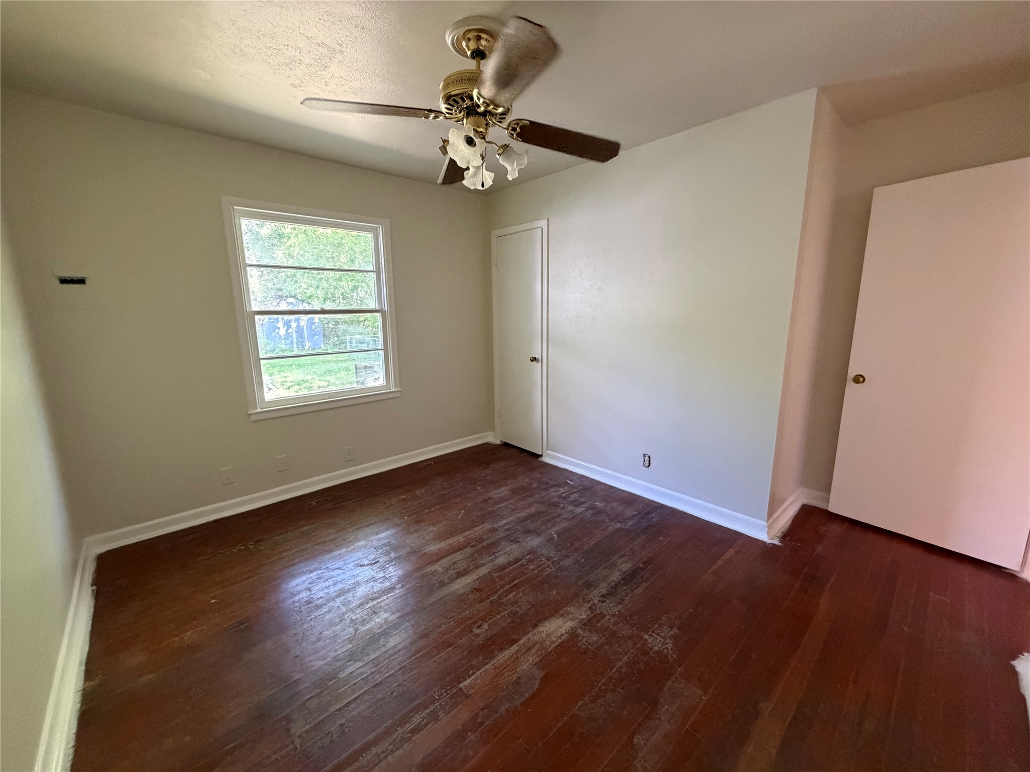 5013 Merida Avenue Fort Worth TX 76115