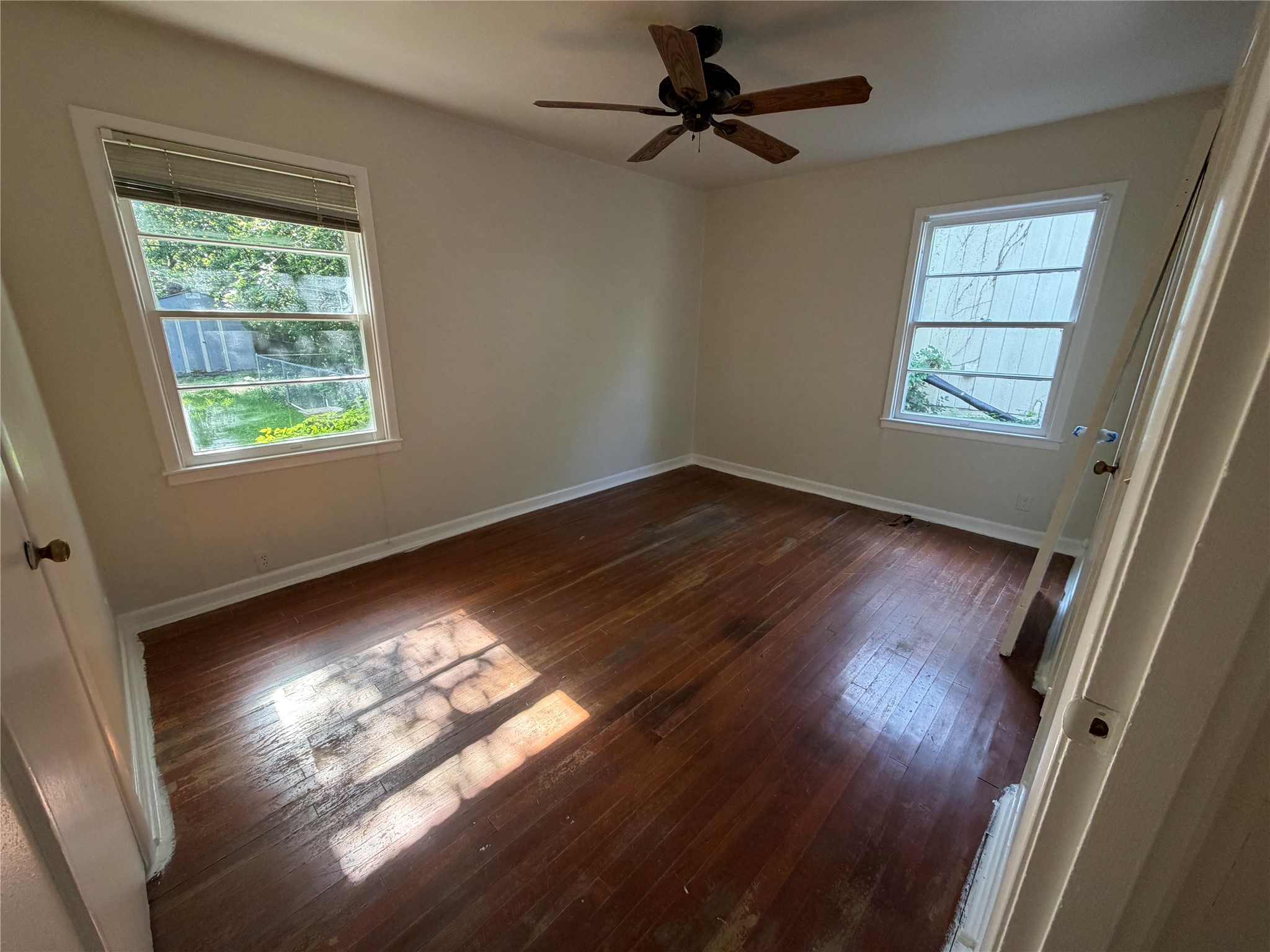 5013 Merida Avenue Fort Worth TX 76115