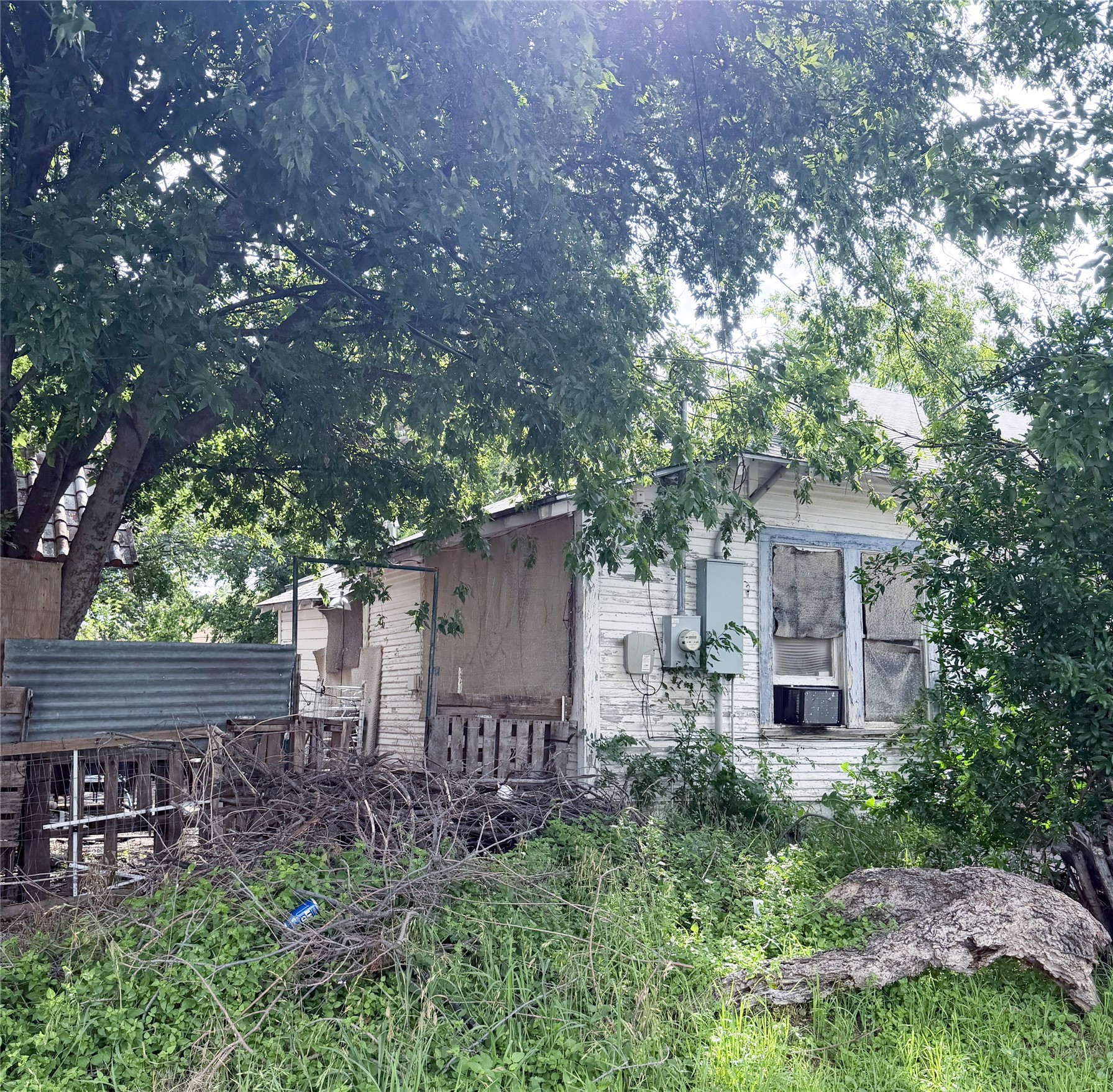 1404 2nd Street Brownwood TX 76801