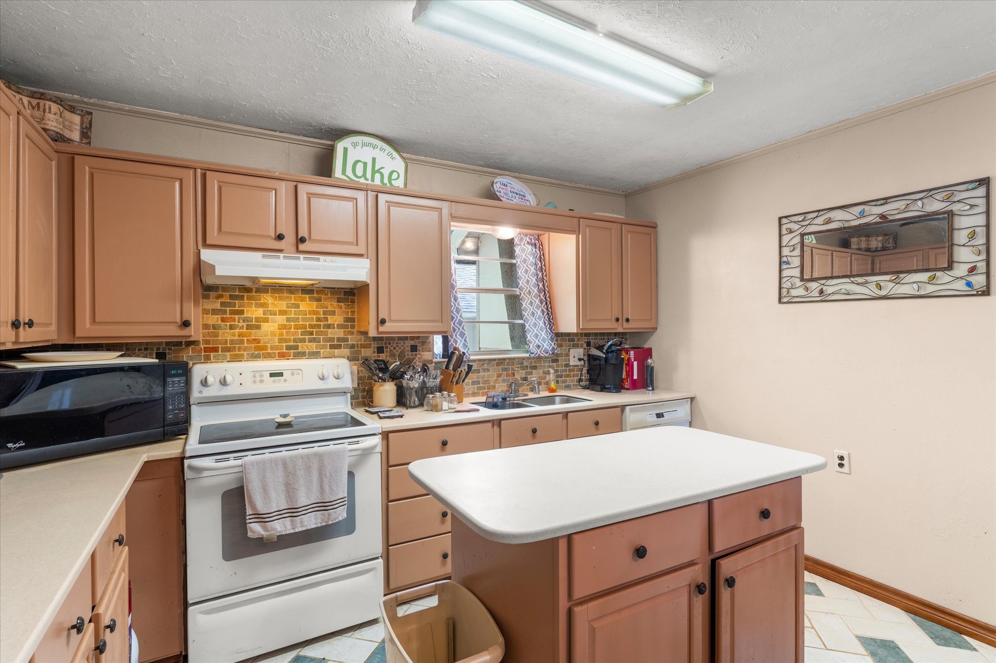 405 Triple S Drive Mount Vernon TX 75457