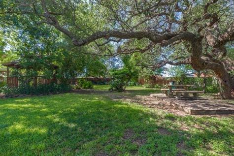 203 Lori Lane Brownwood TX 76801