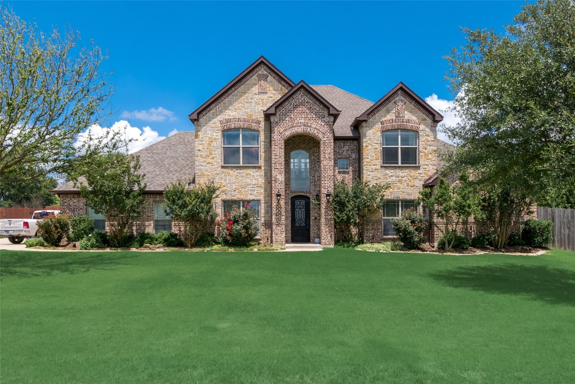 1634 Plum Creek Drive Midlothian TX 76065