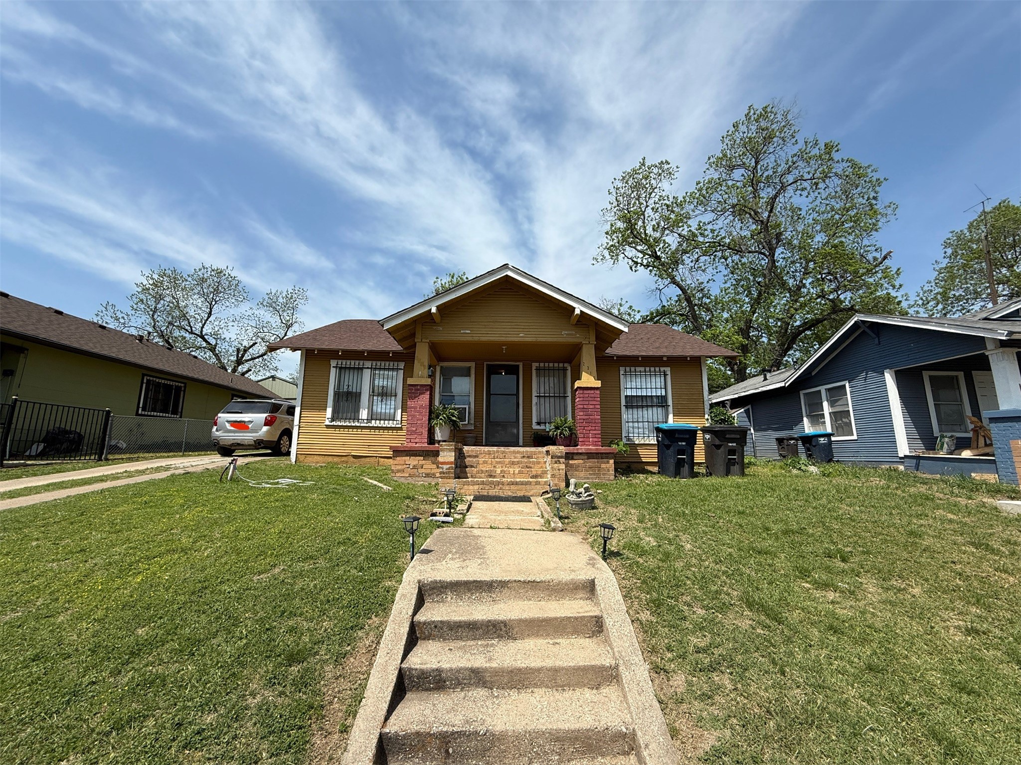 2319 Ross Avenue Fort Worth TX 76164