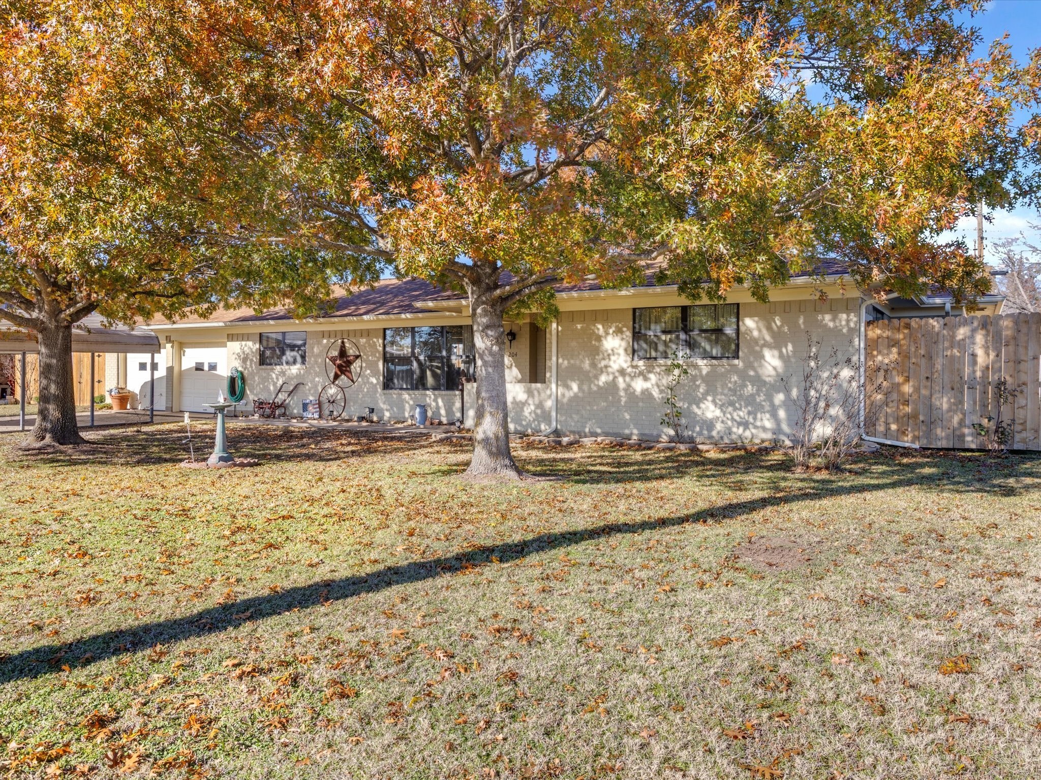 204 W Whitewright Road Savoy TX 75479