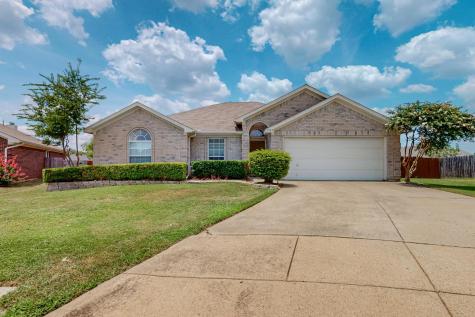 1707 Coastline Lane Mansfield TX 76063