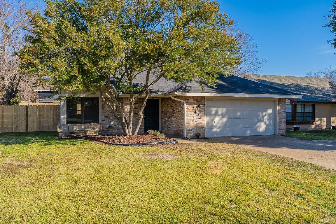 2462 Claremont Drive Grand Prairie TX 75052