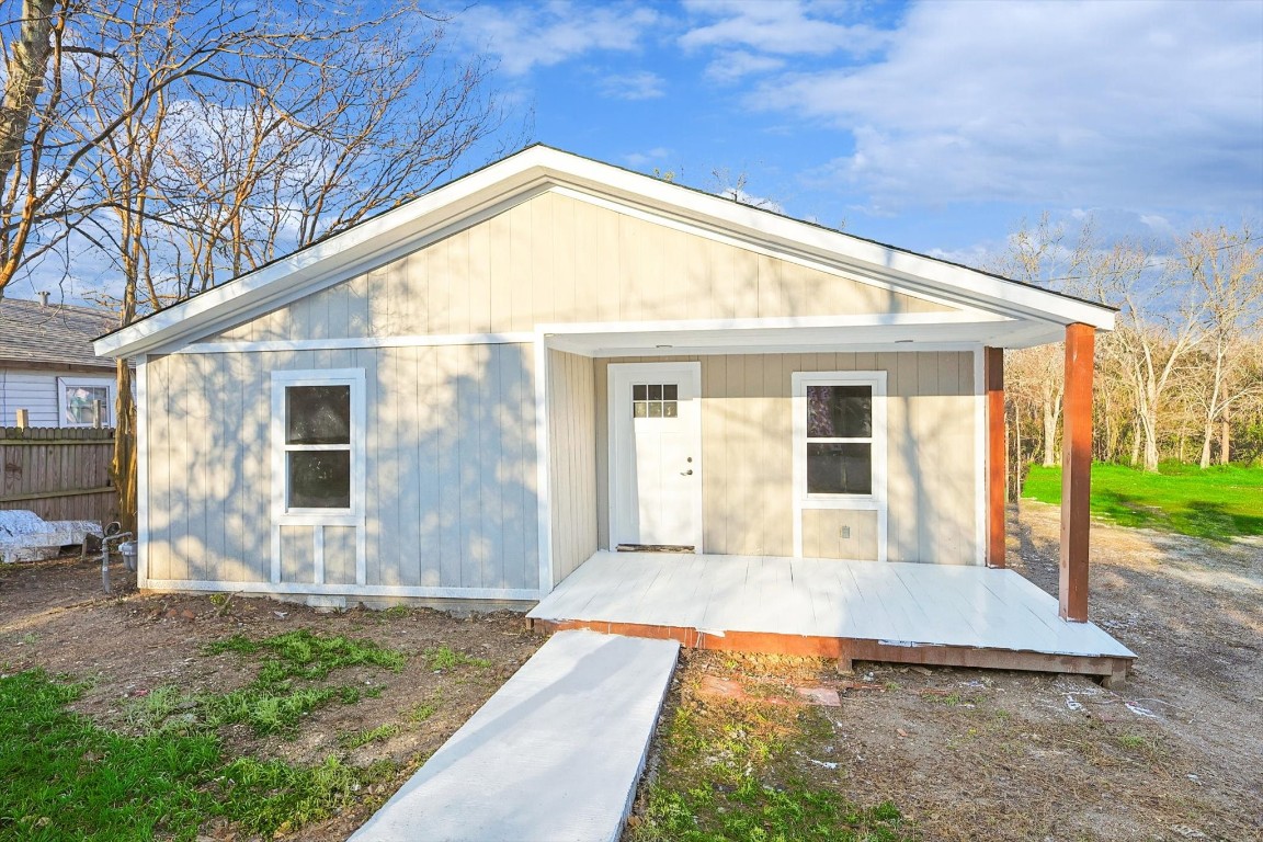 207 Young Street Waxahachie TX 75165