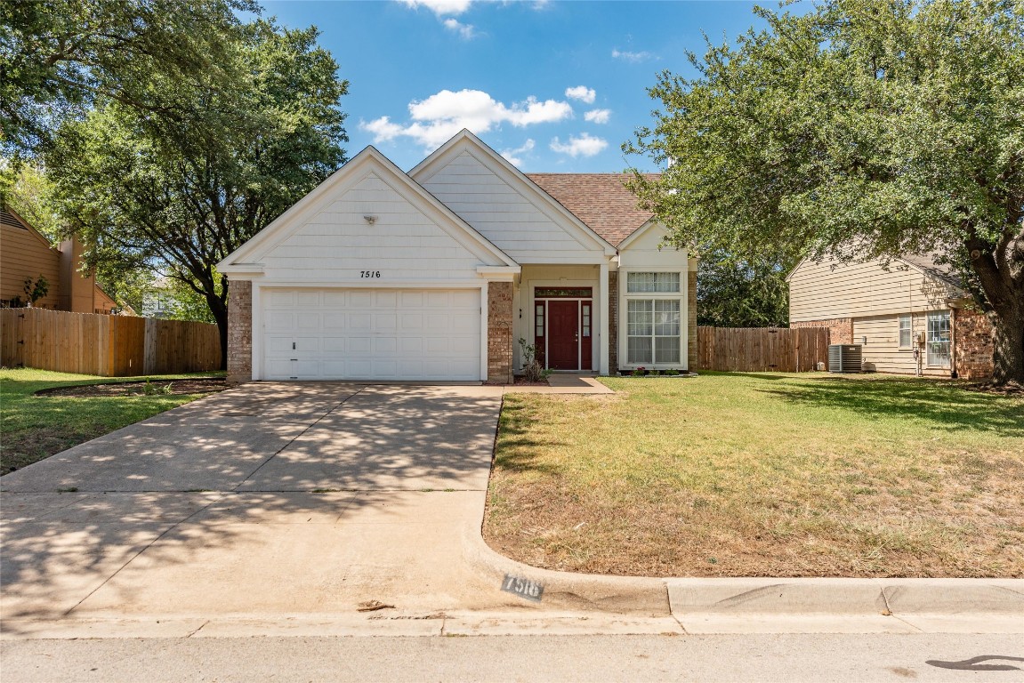 7516 Meadow Creek Drive Fort Worth TX 76123