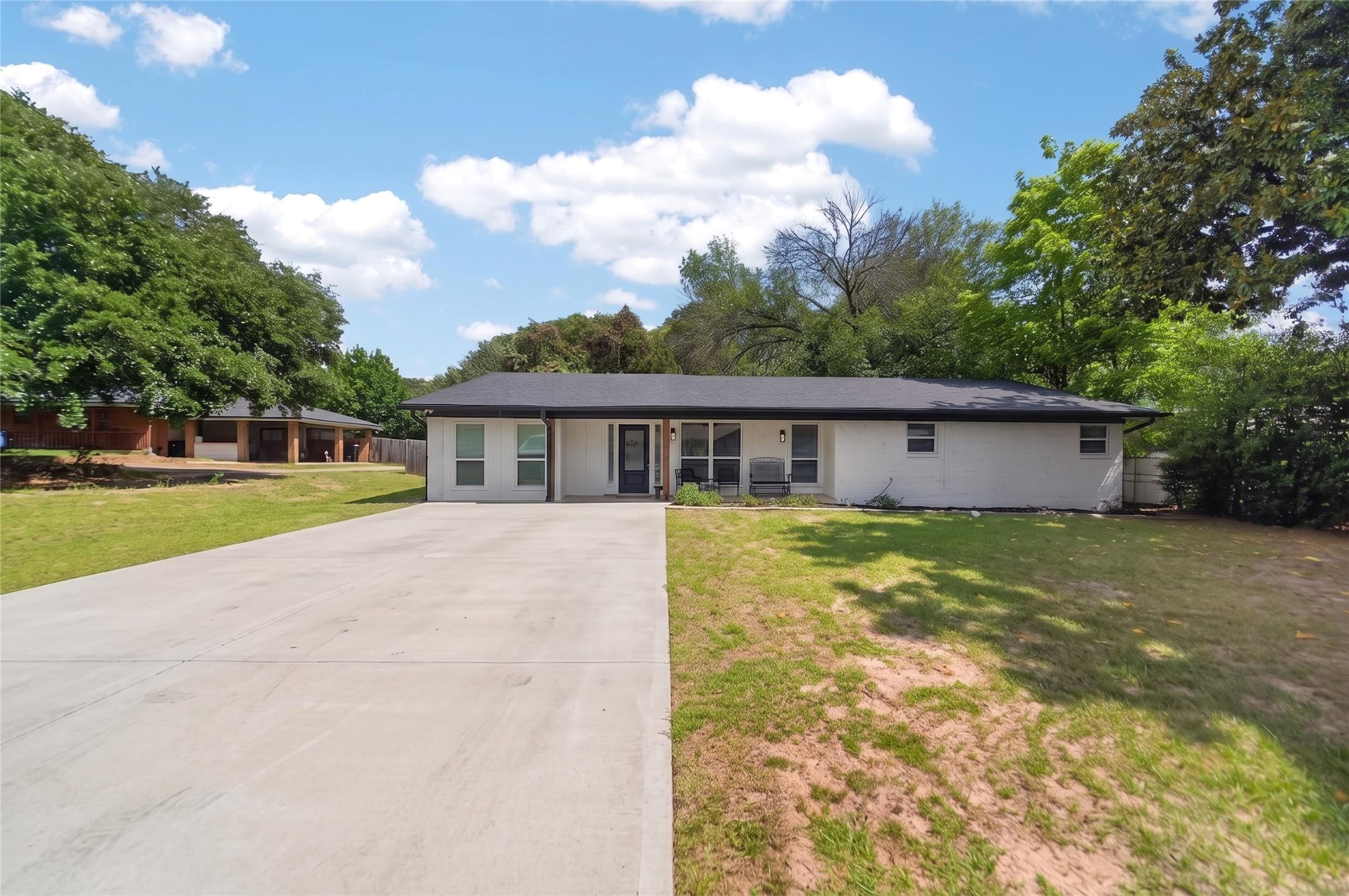 614 Colonial Drive Athens TX 75751