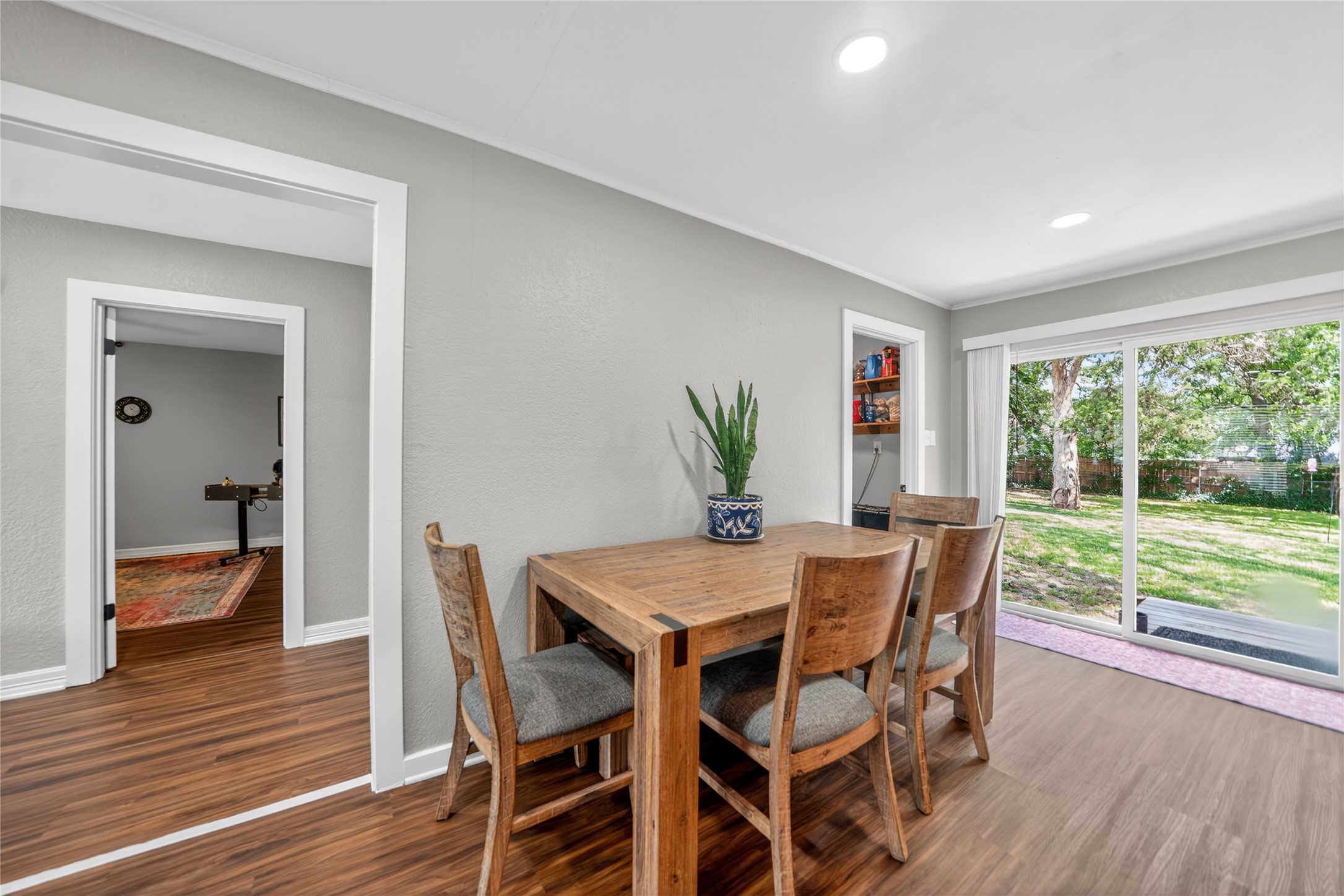614 Colonial Drive Athens TX 75751