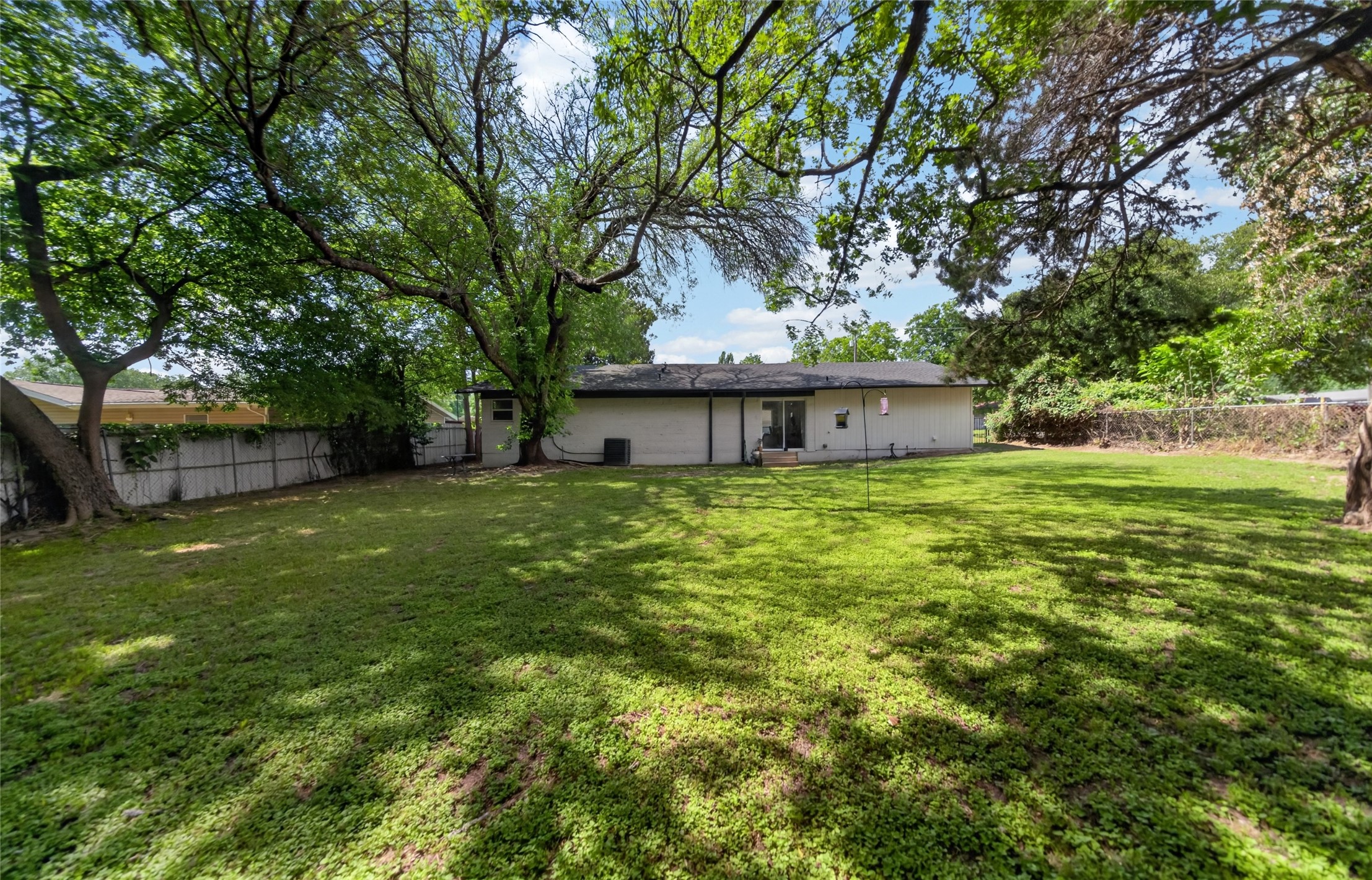 614 Colonial Drive Athens TX 75751
