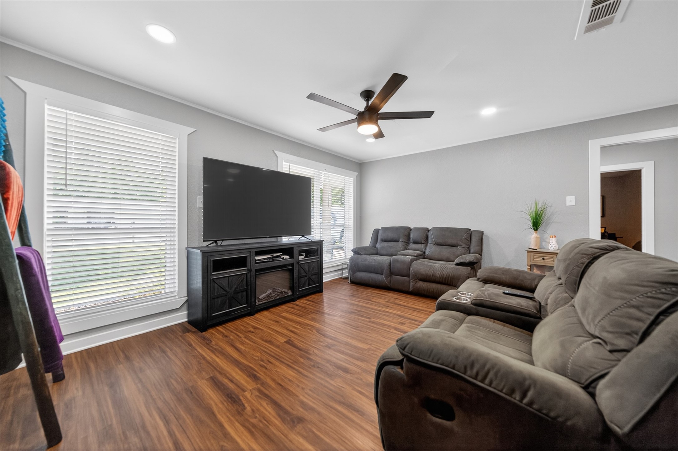 614 Colonial Drive Athens TX 75751