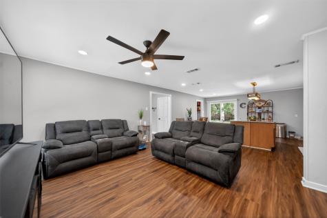 614 Colonial Drive Athens TX 75751