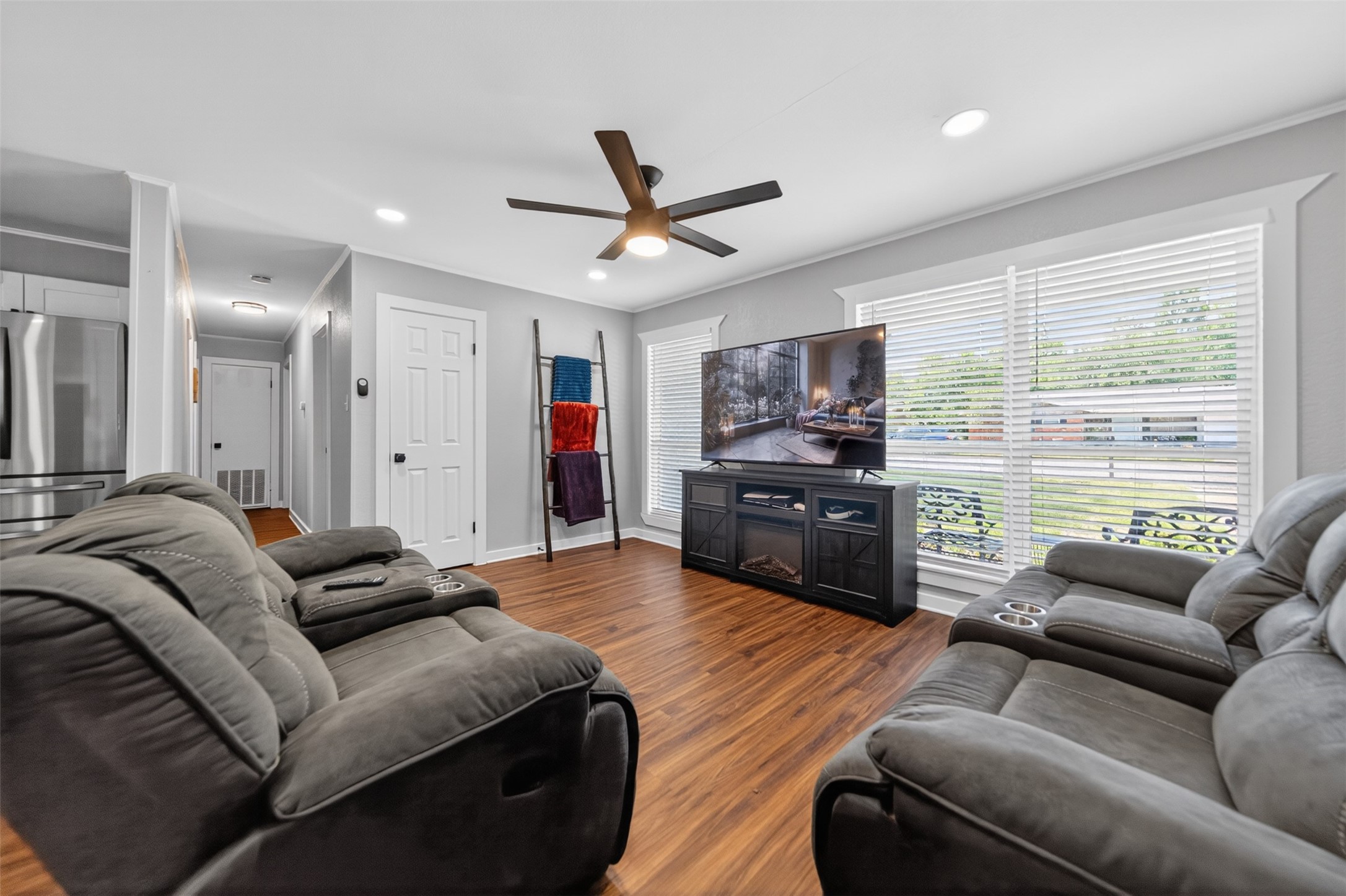 614 Colonial Drive Athens TX 75751