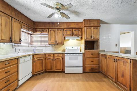 221 E 7th Street Weatherford TX 76086