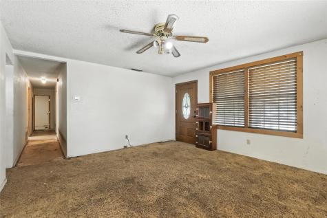 221 E 7th Street Weatherford TX 76086