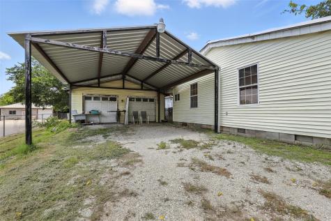 221 E 7th Street Weatherford TX 76086
