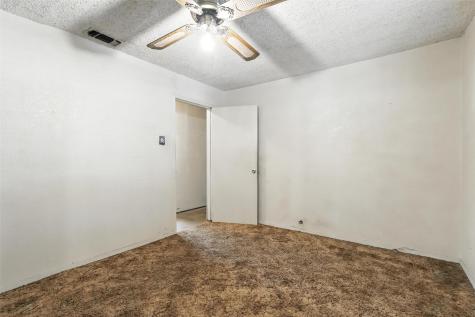 221 E 7th Street Weatherford TX 76086