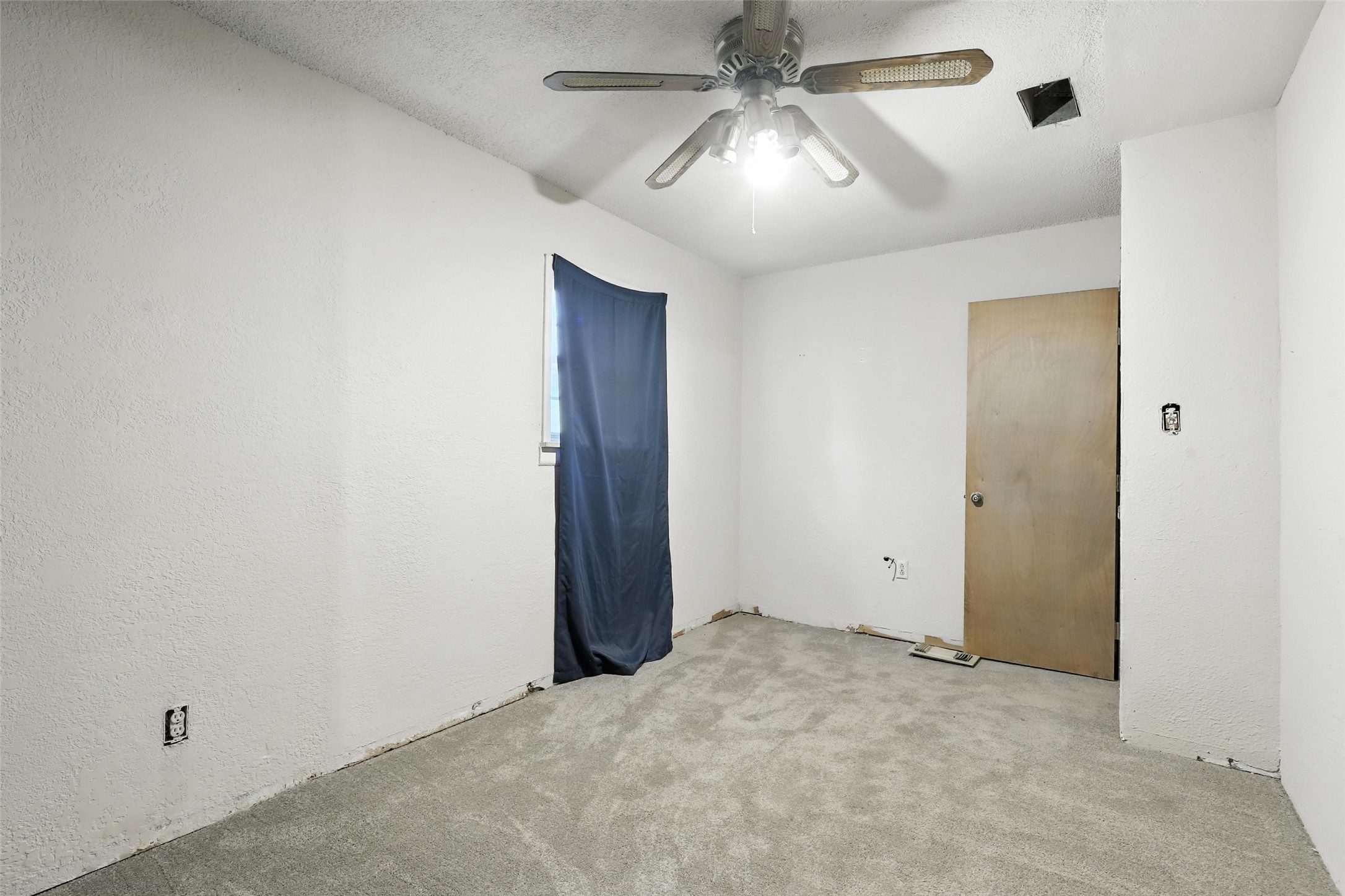 221 E 7th Street Weatherford TX 76086