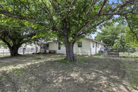 221 E 7th Street Weatherford TX 76086