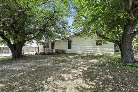 221 E 7th Street Weatherford TX 76086