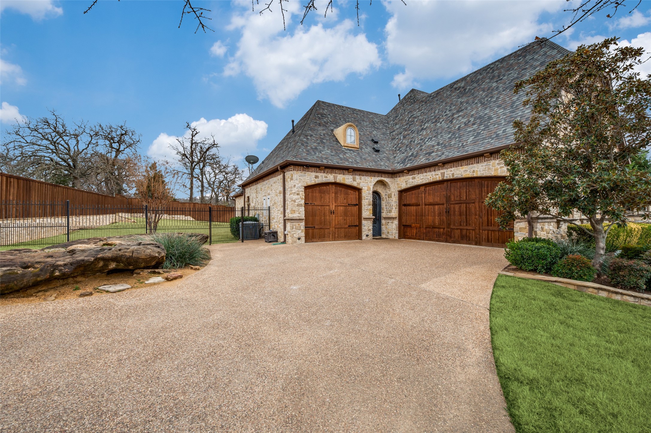 141 W Waters Edge Way Oak Point TX 75068