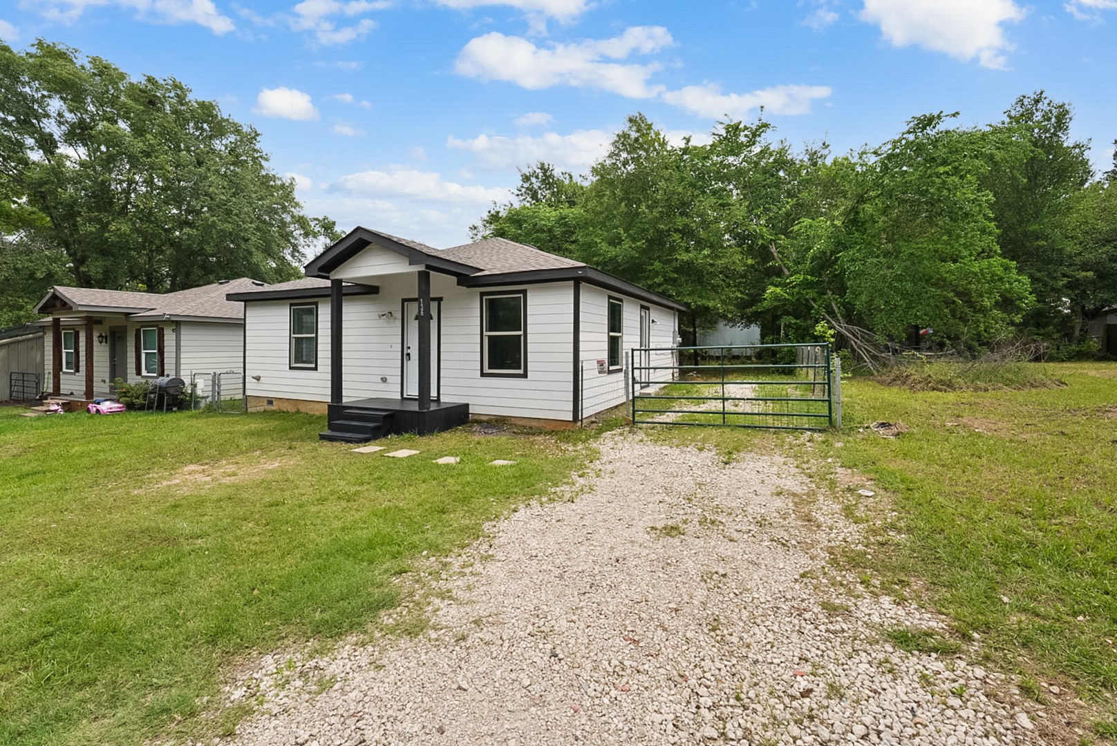 136 Erie Street Mabank TX 75156